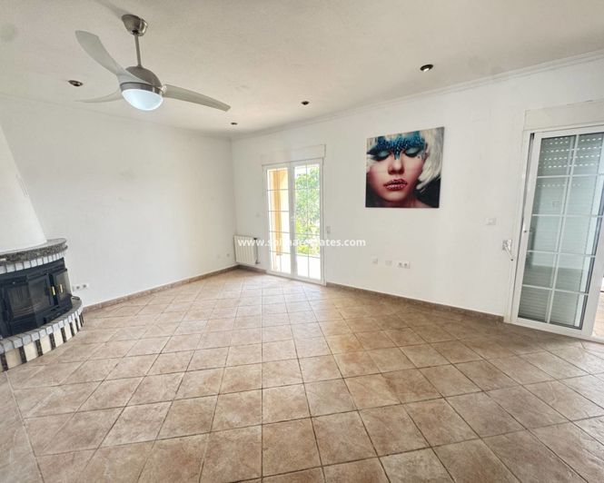 Image No.4-3 Bed Villa for sale