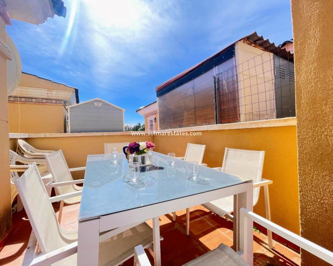 Image No.13-2 Bed Townhouse for sale