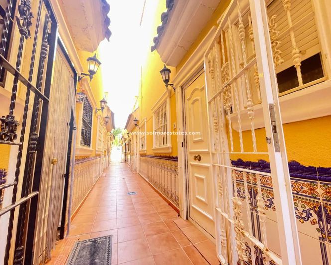 Image No.16-2 Bed Townhouse for sale