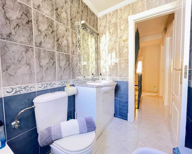 Image No.40-2 Bed Townhouse for sale