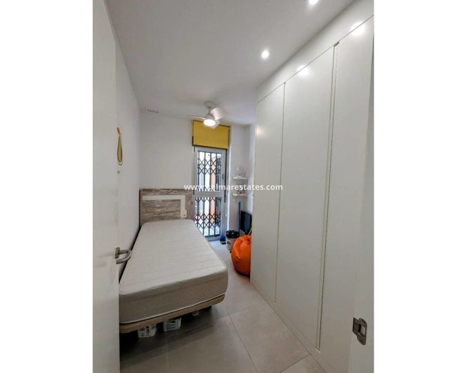 Image No.32-3 Bed Apartment for sale