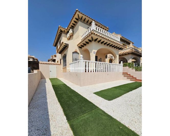 Cabo Roig, Quad