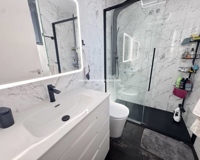 Image No.21-2 Bed Bungalow for sale