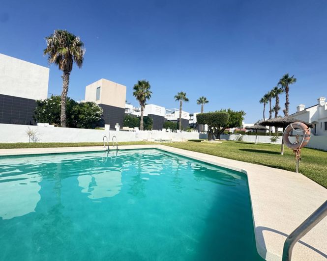 Image No.3-2 Bed Bungalow for sale