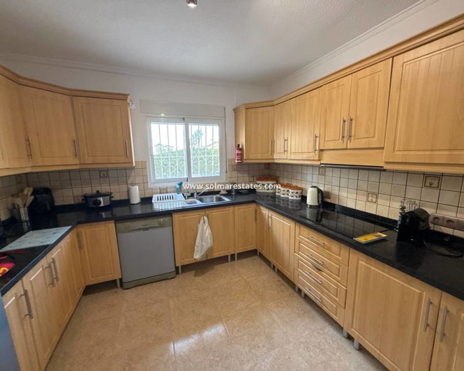 Image No.20-3 Bed Villa for sale