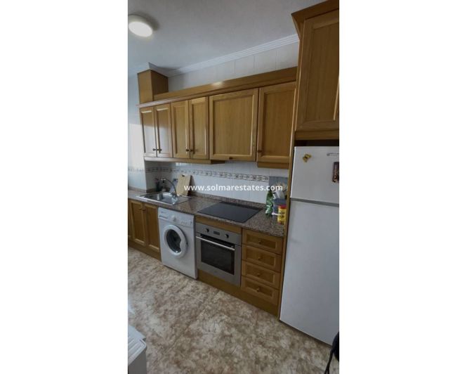 Image No.12-Appartement de 2 chambres à vendre à Punta Prima