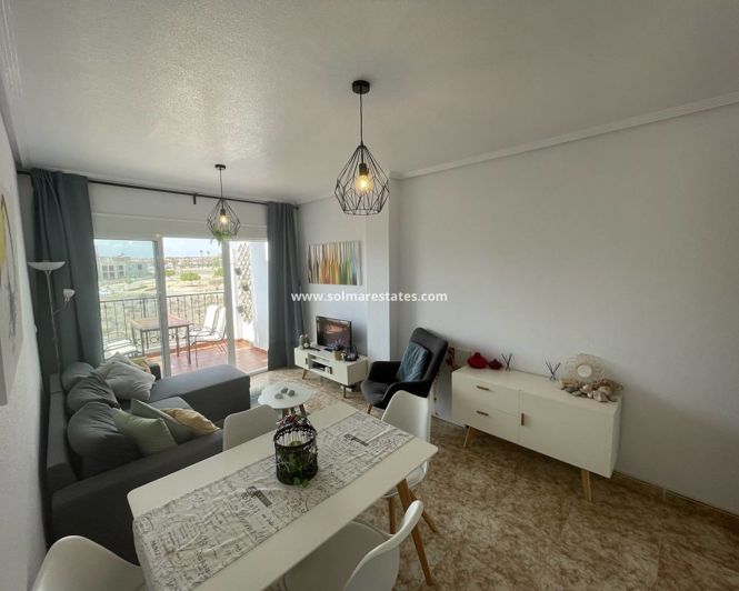 Image No.2-Appartement de 2 chambres à vendre à Punta Prima