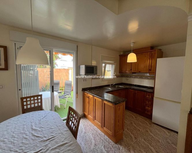 Image No.13-2 Bed Townhouse for sale