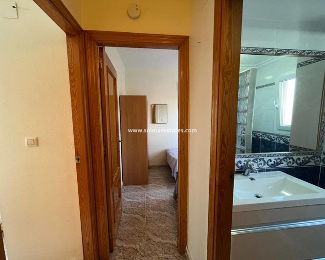 Image No.23-2 Bed Townhouse for sale