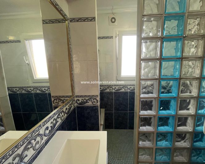 Image No.25-2 Bed Townhouse for sale