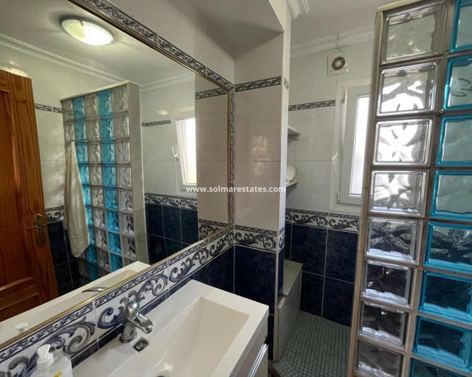 Image No.26-2 Bed Townhouse for sale