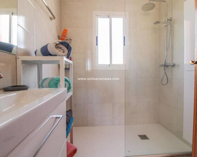 Image No.12-2 Bed Townhouse for sale