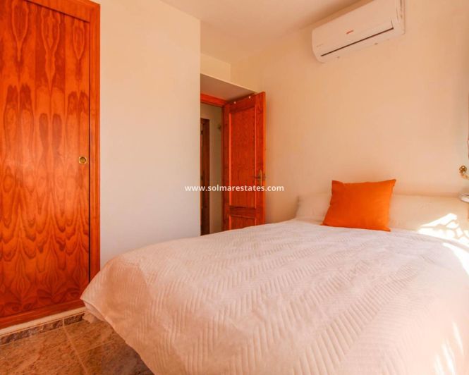 Image No.20-2 Bed Townhouse for sale