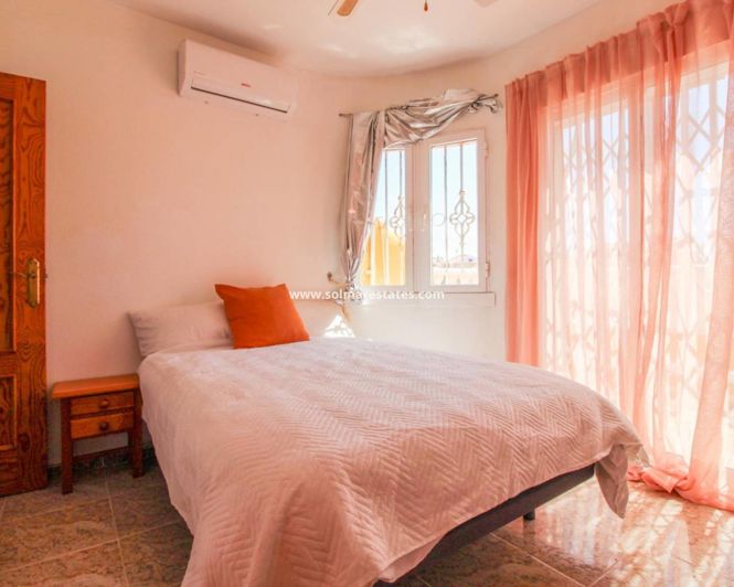 Image No.9-2 Bed Townhouse for sale