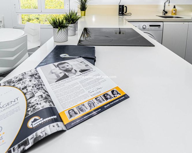 Image No.12-3 Bed Apartment for sale