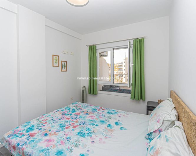 Image No.18-3 Bed Apartment for sale