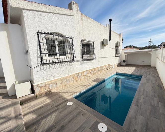 Image No.31-2 Bed Villa for sale