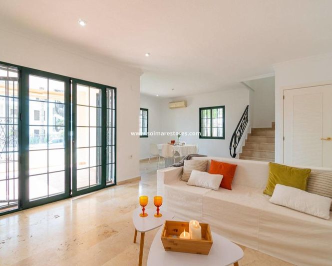 Image No.3-Villa de 3 chambres à vendre à Villamartin