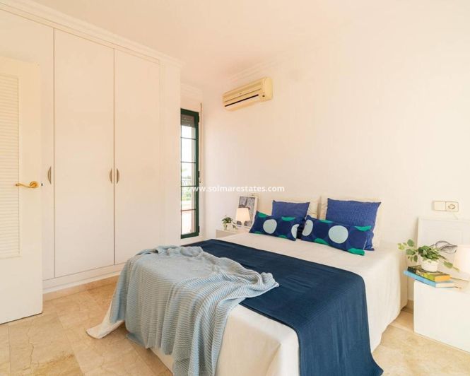 Image No.4-Villa de 3 chambres à vendre à Villamartin