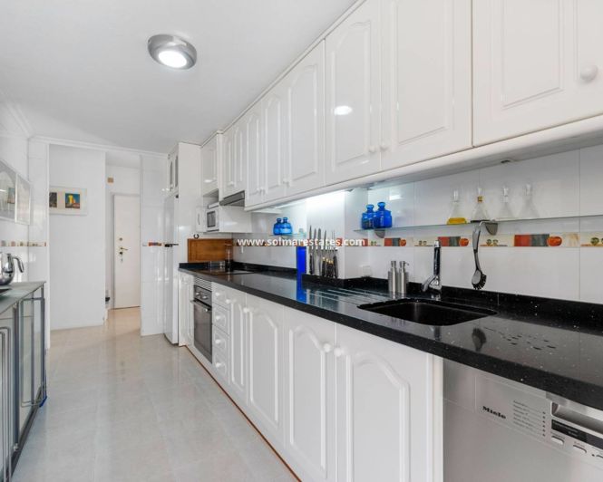 Image No.13-3 Bed Townhouse for sale