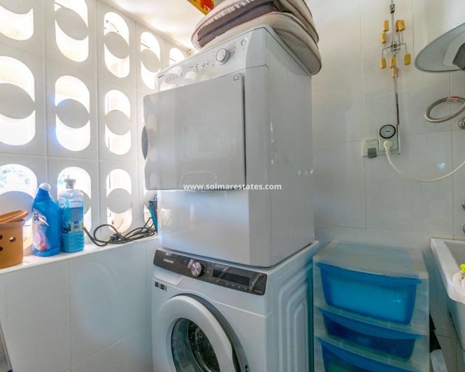 Image No.14-3 Bed Townhouse for sale