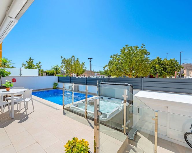 Image No.4-Maison de ville de 3 chambres à vendre à Formentera Del Segura