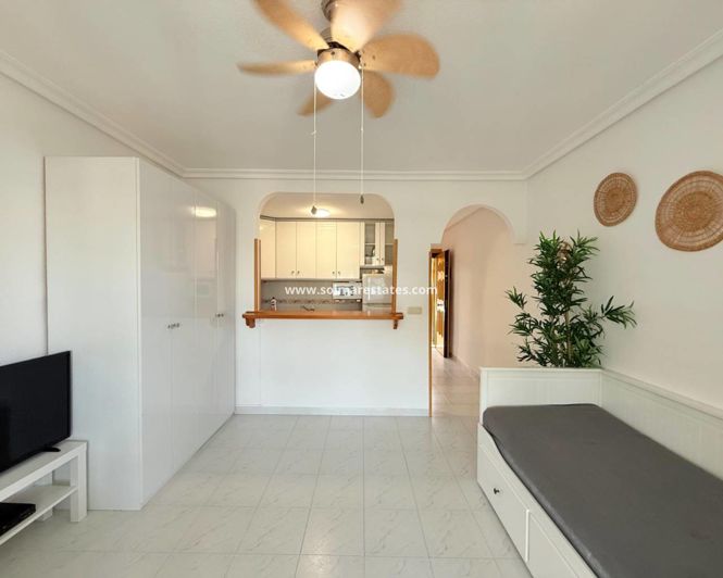 Image No.2-Appartement de 1 chambre à vendre à La Mata