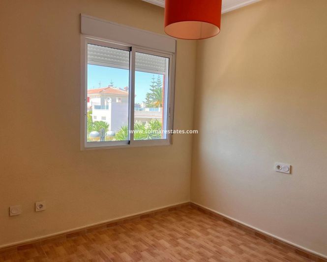 Image No.17-3 Bed Townhouse for sale