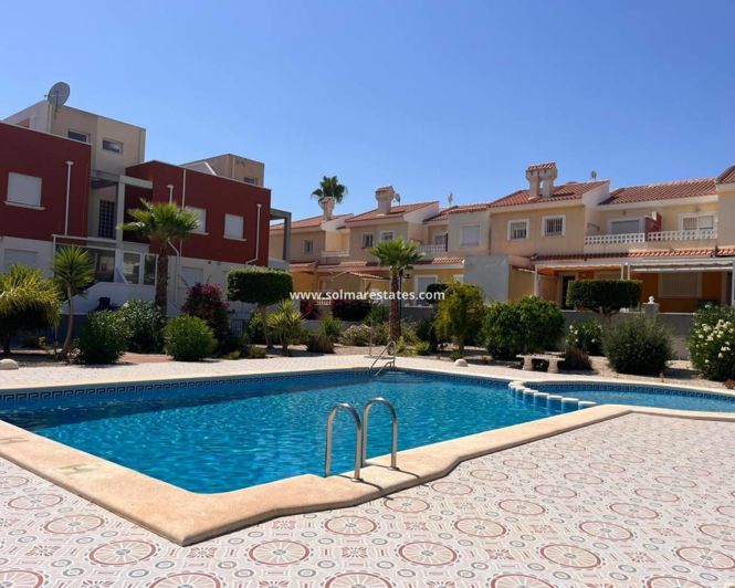 Image No.20-3 Bed Townhouse for sale