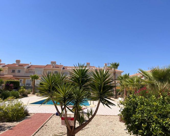 Image No.21-3 Bed Townhouse for sale