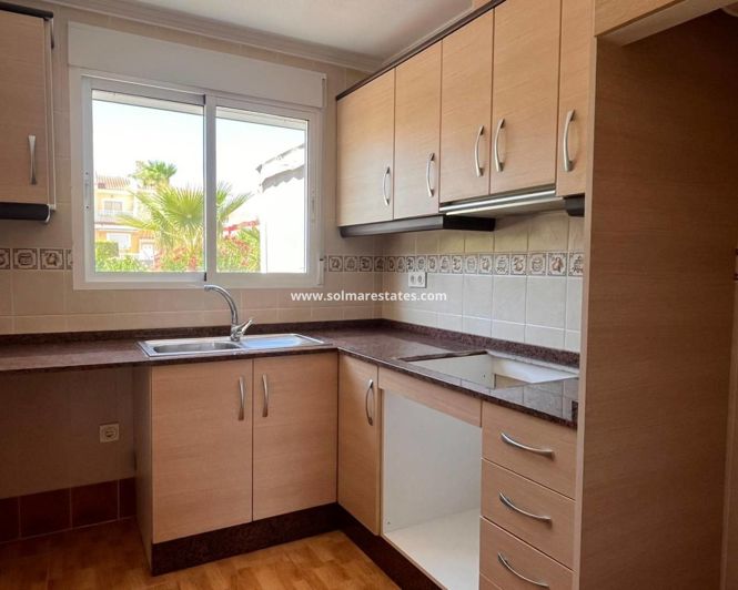 Image No.5-3 Bed Townhouse for sale