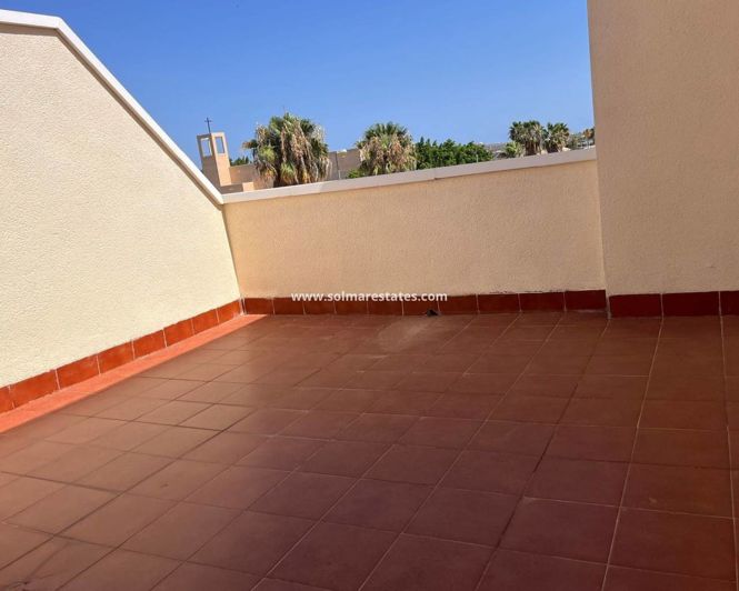 Image No.8-3 Bed Townhouse for sale