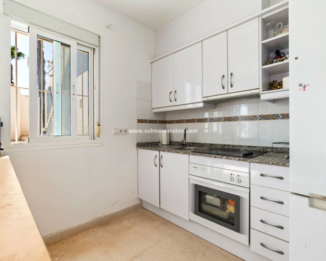 Image No.11-3 Bed Townhouse for sale