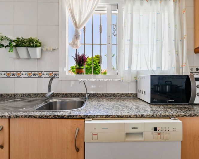 Image No.22-3 Bed Townhouse for sale