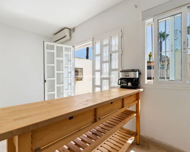 Image No.25-3 Bed Townhouse for sale