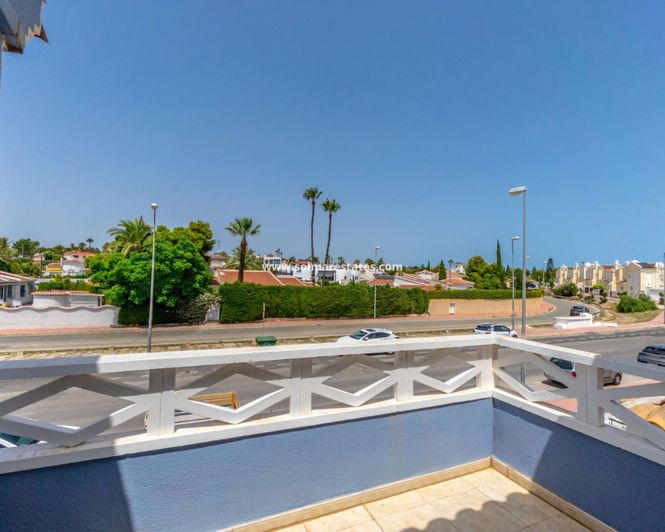 Image No.32-3 Bed Townhouse for sale