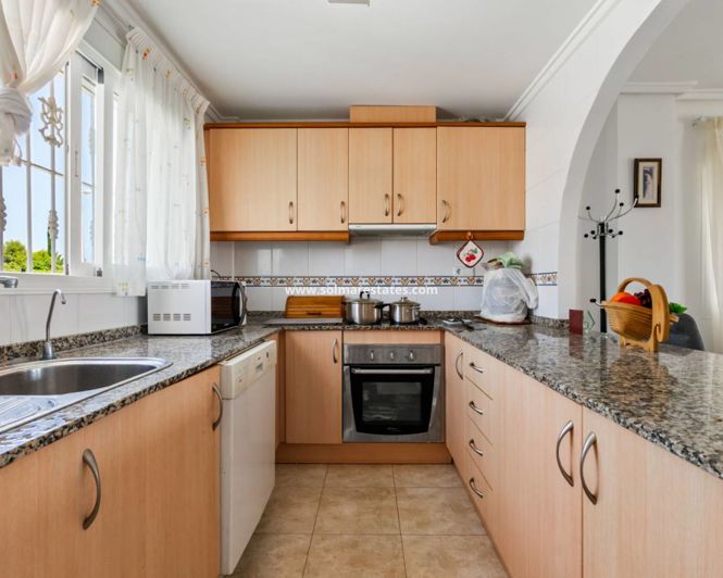 Image No.5-3 Bed Townhouse for sale