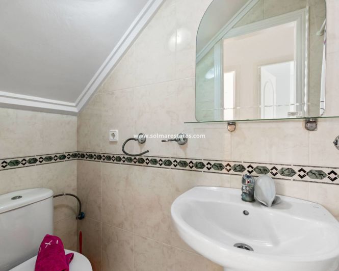 Image No.6-3 Bed Townhouse for sale