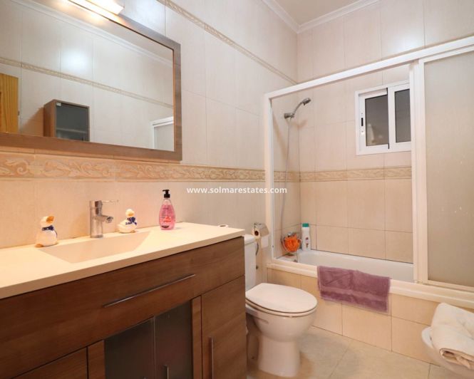 Image No.20-3 Bed Villa for sale