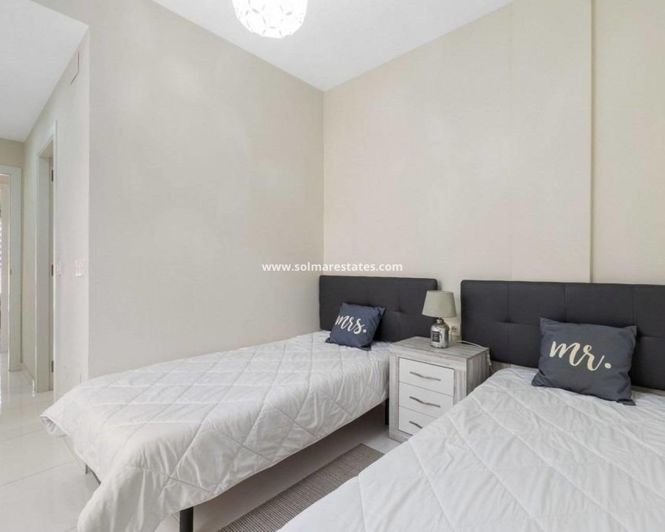 Image No.15-Appartement de 2 chambres à vendre à Los Altos