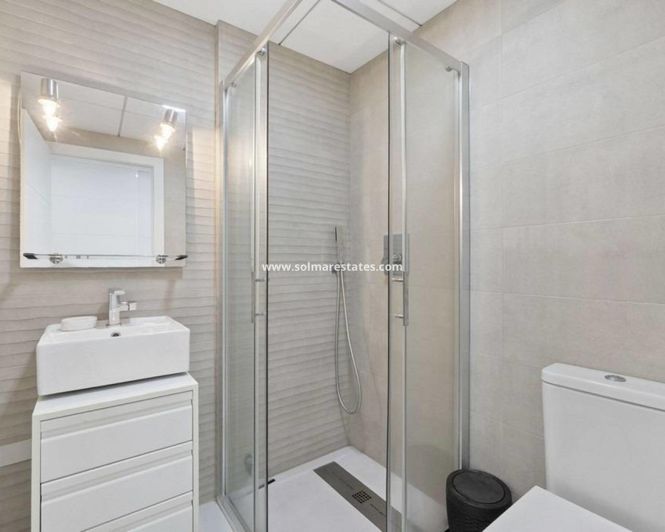 Image No.16-Appartement de 2 chambres à vendre à Los Altos