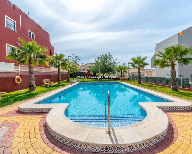 Image No.24-Appartement de 2 chambres à vendre à Los Altos