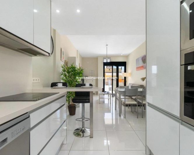 Image No.8-Appartement de 2 chambres à vendre à Los Altos