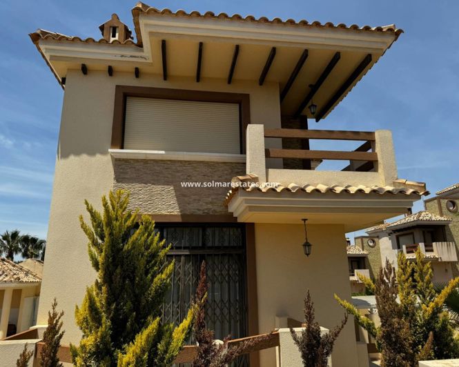 Image No.3-4 Bed Villa for sale