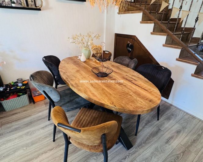 Image No.10-3 Bed House for sale