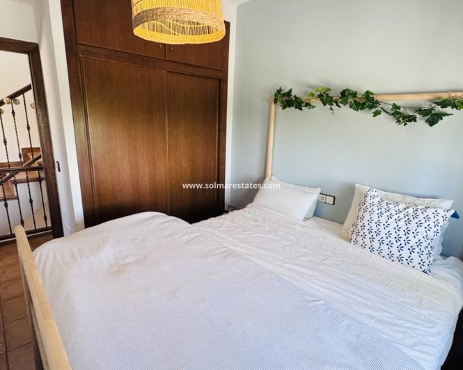 Image No.14-3 Bed House for sale