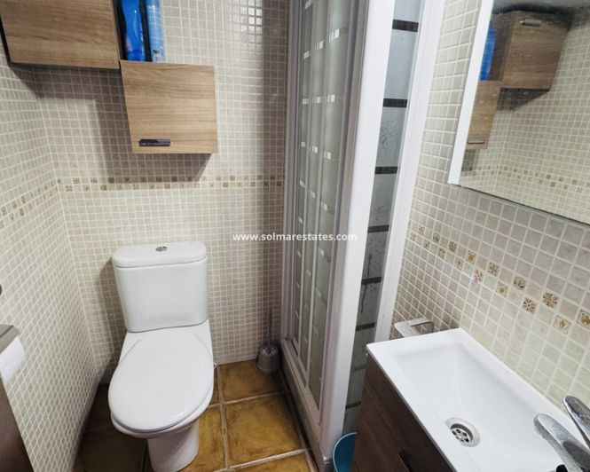 Image No.8-3 Bed House for sale