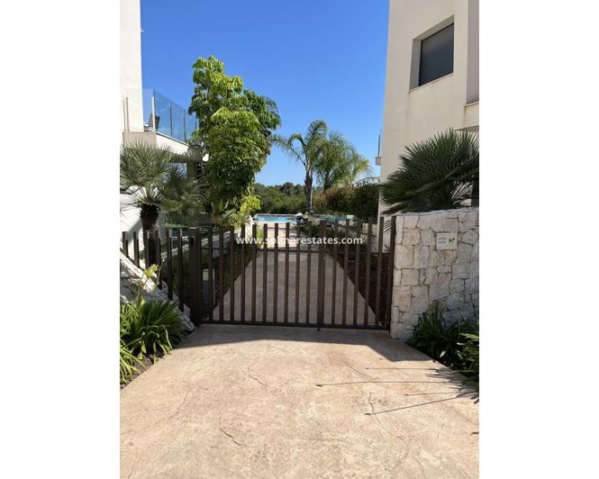 Image No.26-3 Bed Villa for sale