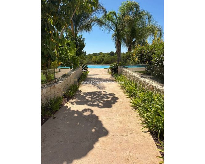 Image No.27-3 Bed Villa for sale