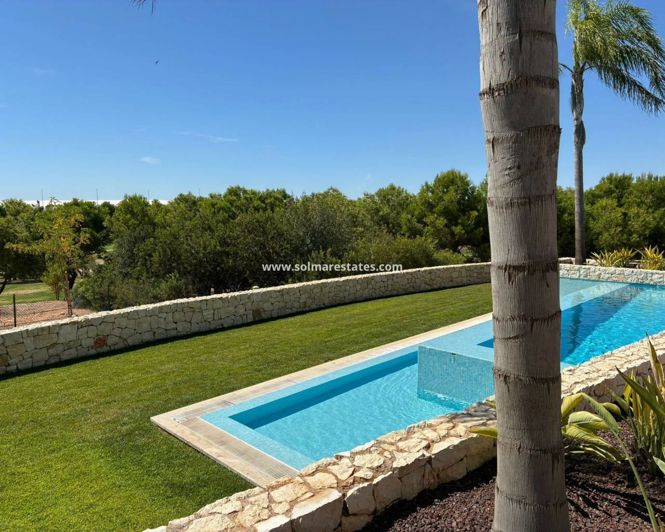 Image No.32-3 Bed Villa for sale